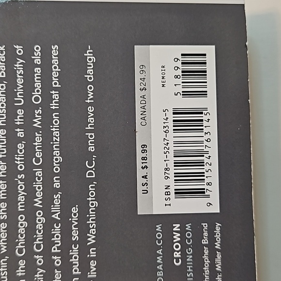 Becoming Michelle Obama 2021  Crown Trade Paperback Edition Inspiration Memoir - Picture 4 of 17